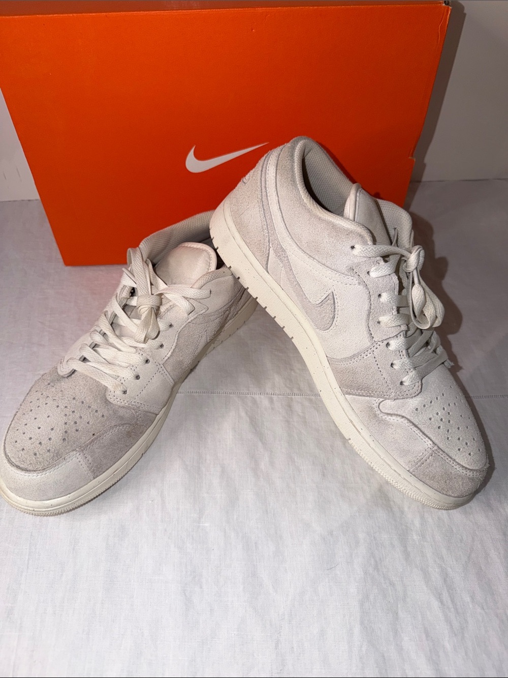 EUC Nike Jordan Low SE Craft Suede Sneakers 11.5